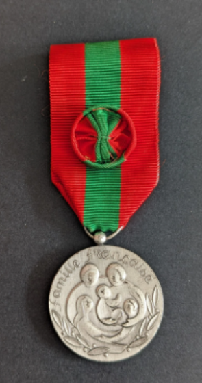 Médaille de la famille française (2/1)