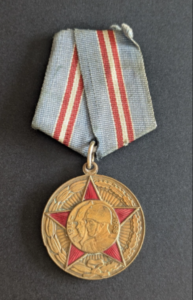 Médaille du jubilé des 50 ans des forces armées de l’URSS
