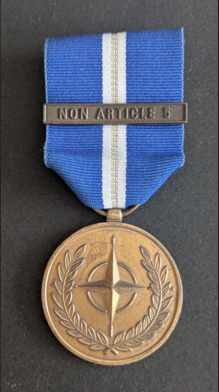 Médaille pour les opérations dans les Balkans NON ARTICLE 5 (1)