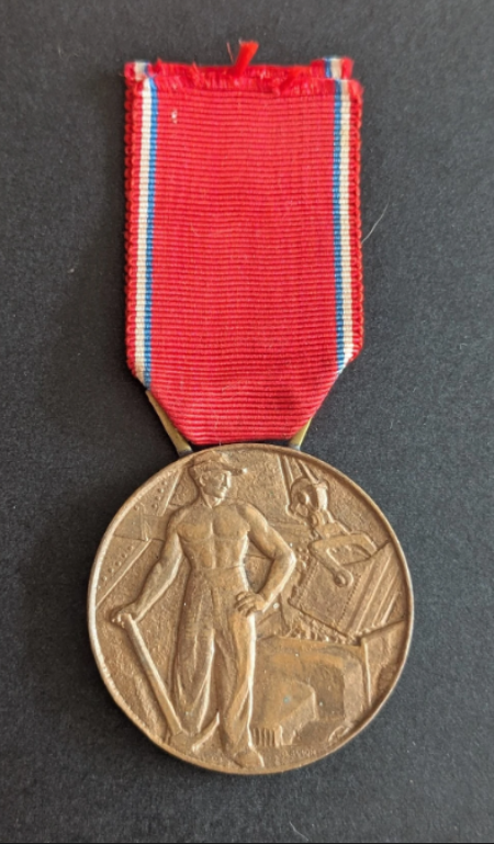 Médaille du syndicat professionnel des entrepreneurs de travaux publics de France et d&rsquo;Outre-Mer