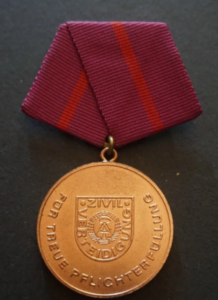 Médaille pour exécution fidèle du devoir dans la défense civile