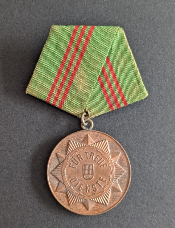 Médaille du service fidèle dans les organes armés du Ministère de l&rsquo;Intérieur