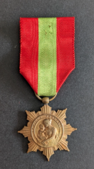 Médaille de la famille française (1/4)