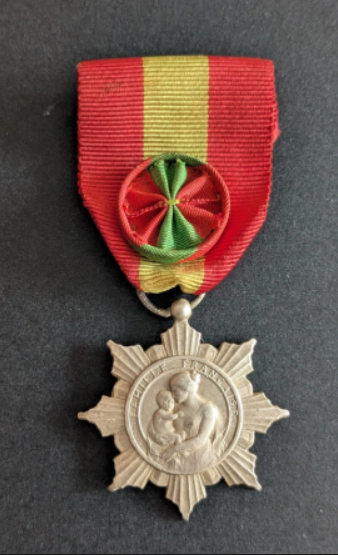 Médaille de la famille française (1/2)