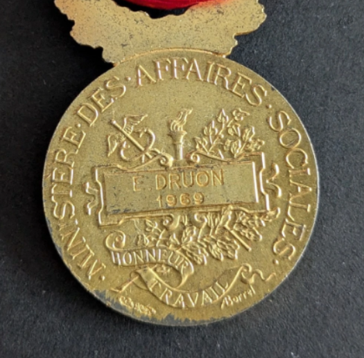 Médaille d&rsquo;honneur du travail (8/2)