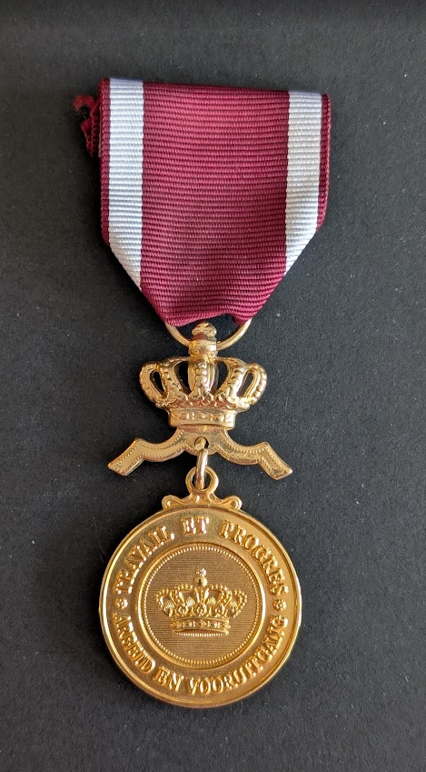 Médaille d&rsquo;or de l&rsquo;ordre de la couronne